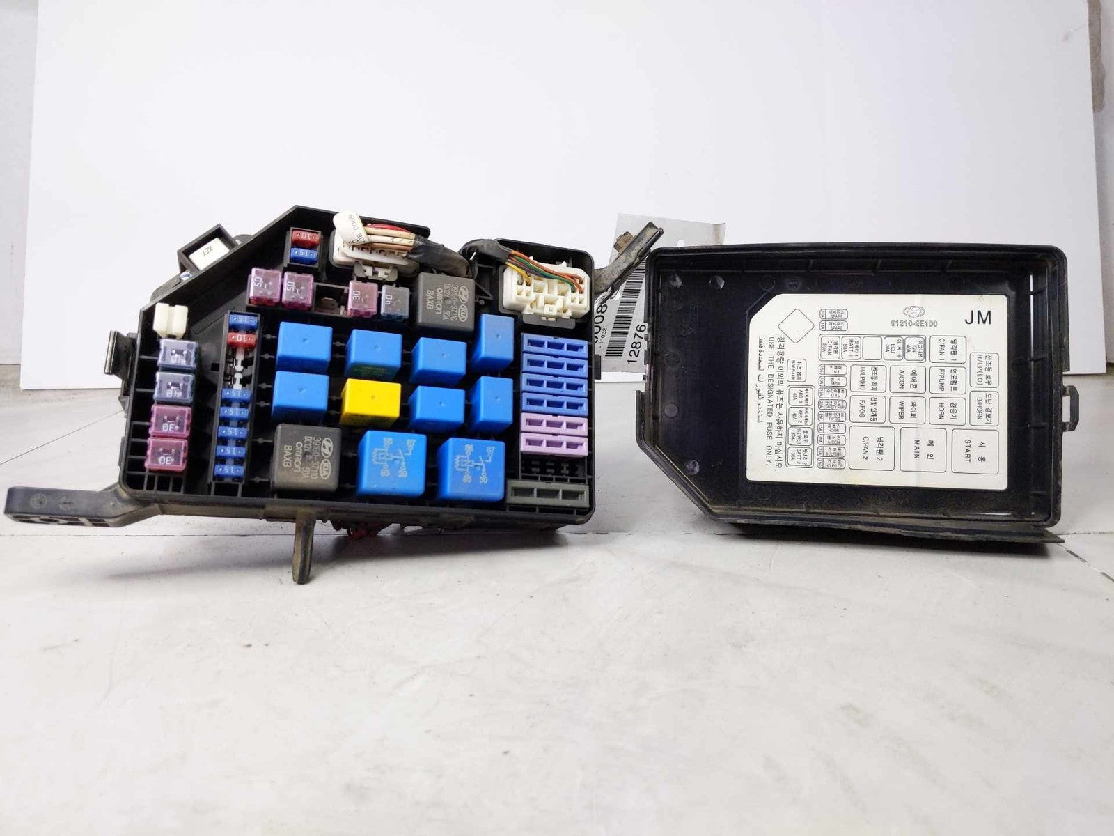 Engine Fuse Box HYUNDAI TUCSON 05 06 07 08 090